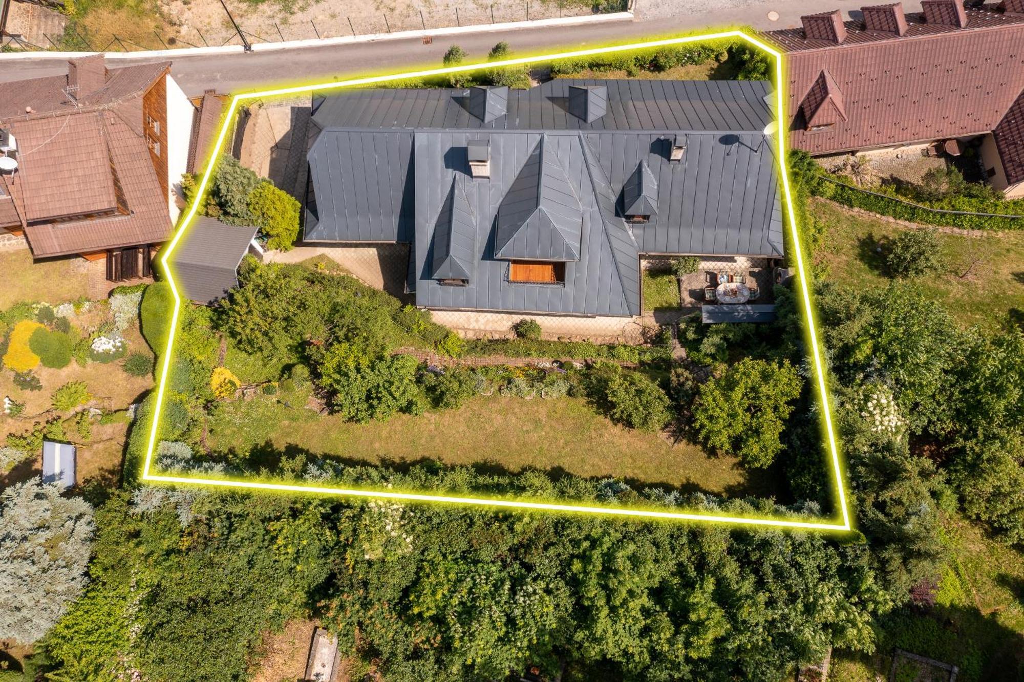 Villa Amalia, Centrum Banska Stiavnica, Parkovanie Pre 2 Auta, Velka Zahrada S Krbom, Cela Villa Amalia Pre 14 Osob Alebo Samostatne Nezavisle Prve Podlazie Villa Ama Pre 6 Osob Alebo Samostatne Nezavisle Podkrovie Villa Lia Pre 8 Osob,Pristup Cez Pi المظهر الخارجي الصورة