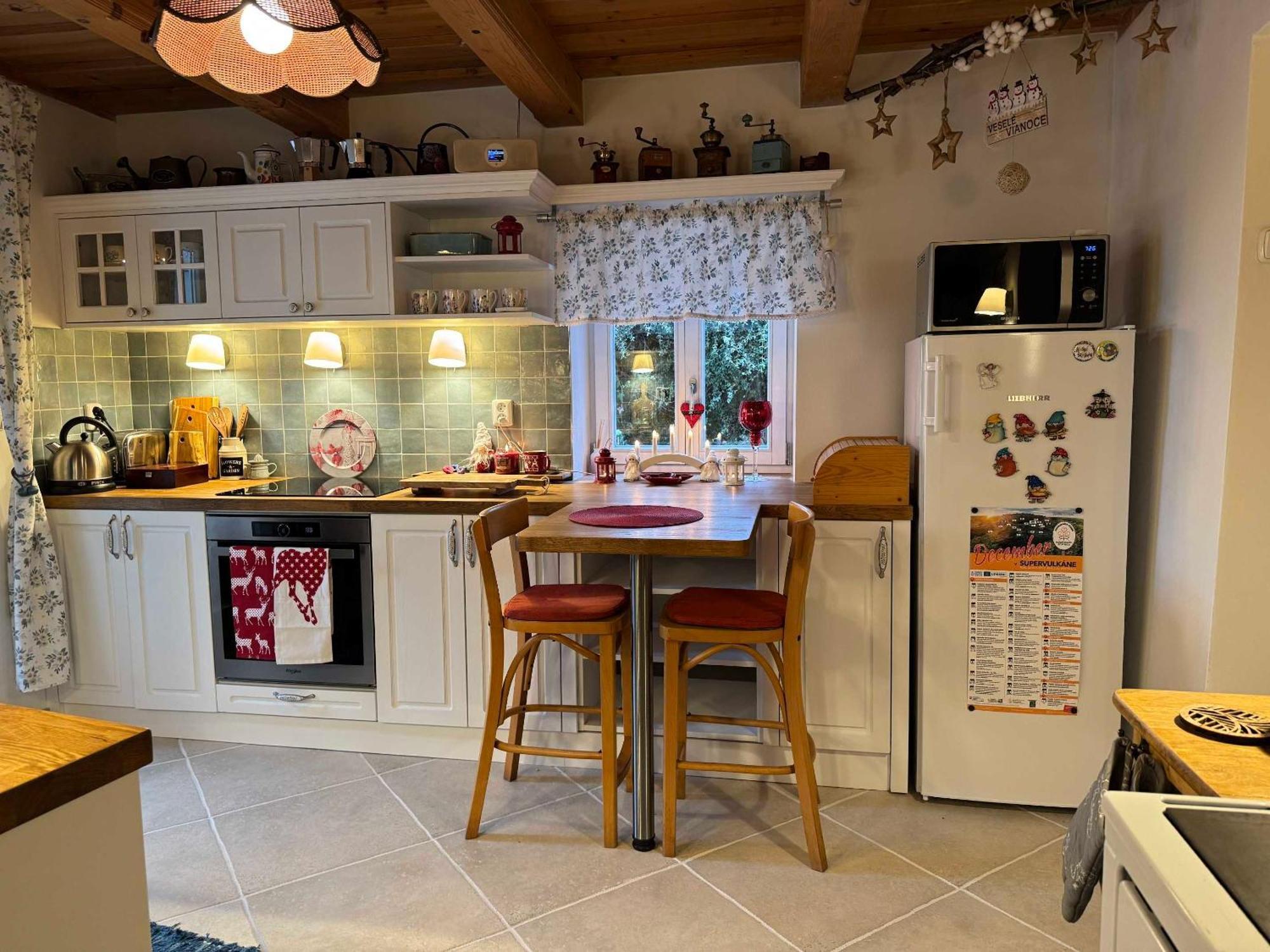Villa Amalia, Centrum Banska Stiavnica, Parkovanie Pre 2 Auta, Velka Zahrada S Krbom, Cela Villa Amalia Pre 14 Osob Alebo Samostatne Nezavisle Prve Podlazie Villa Ama Pre 6 Osob Alebo Samostatne Nezavisle Podkrovie Villa Lia Pre 8 Osob,Pristup Cez Pi المظهر الخارجي الصورة
